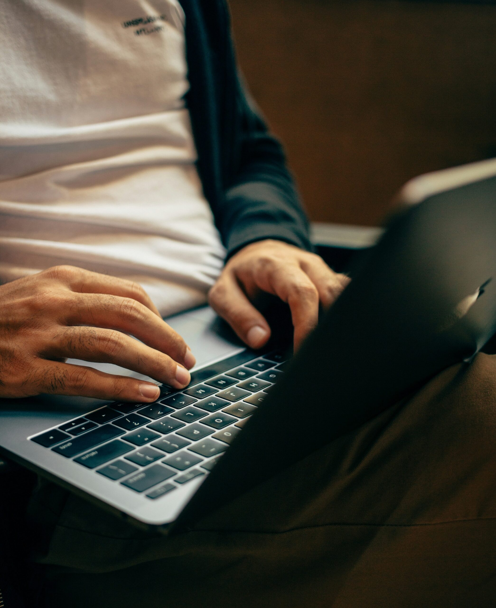 charlesdeluvio-DgoyKNgPiFQ-unsplash-crop IT Managed Services Surrey